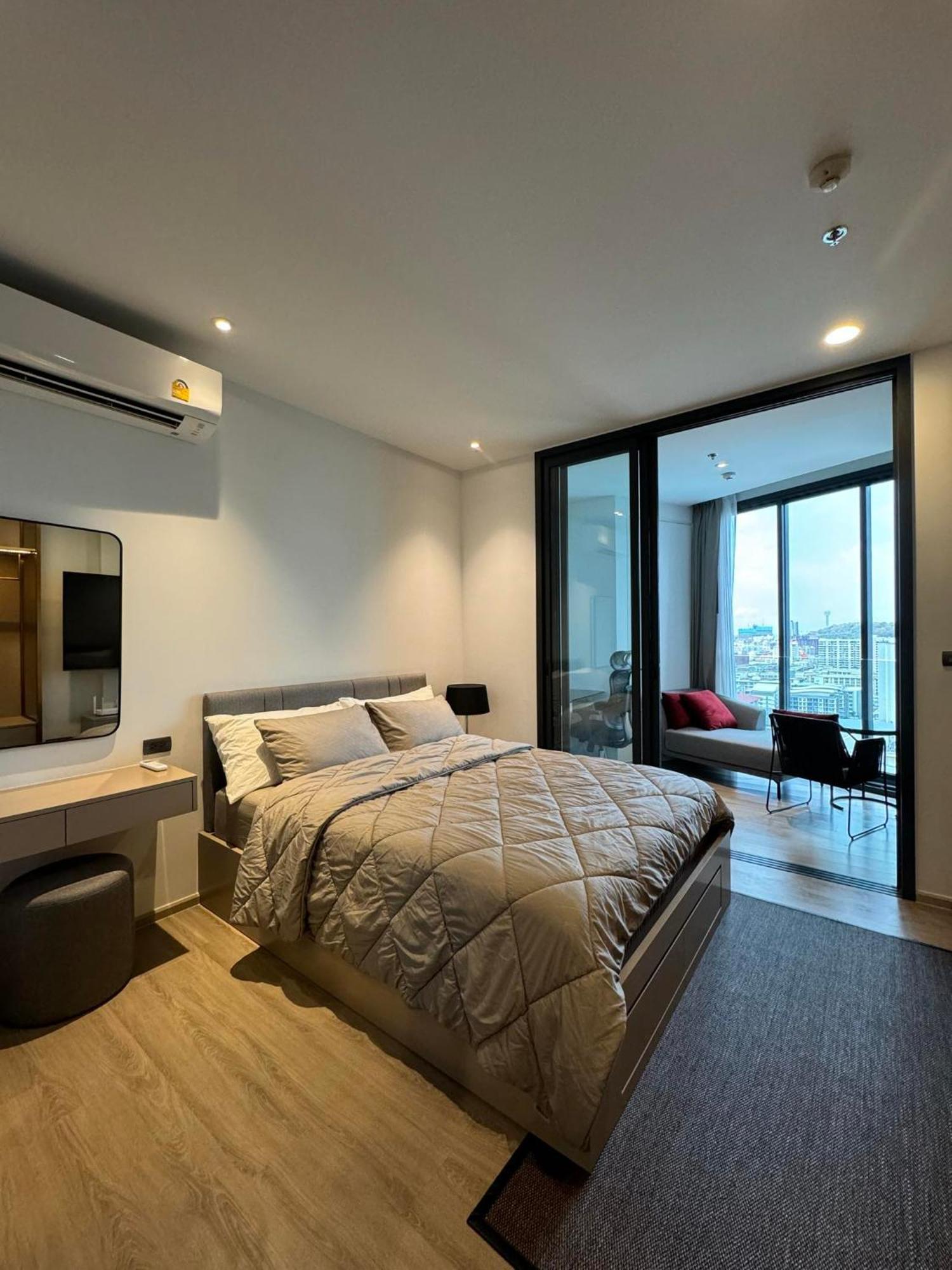 Luxury Edge Apartment