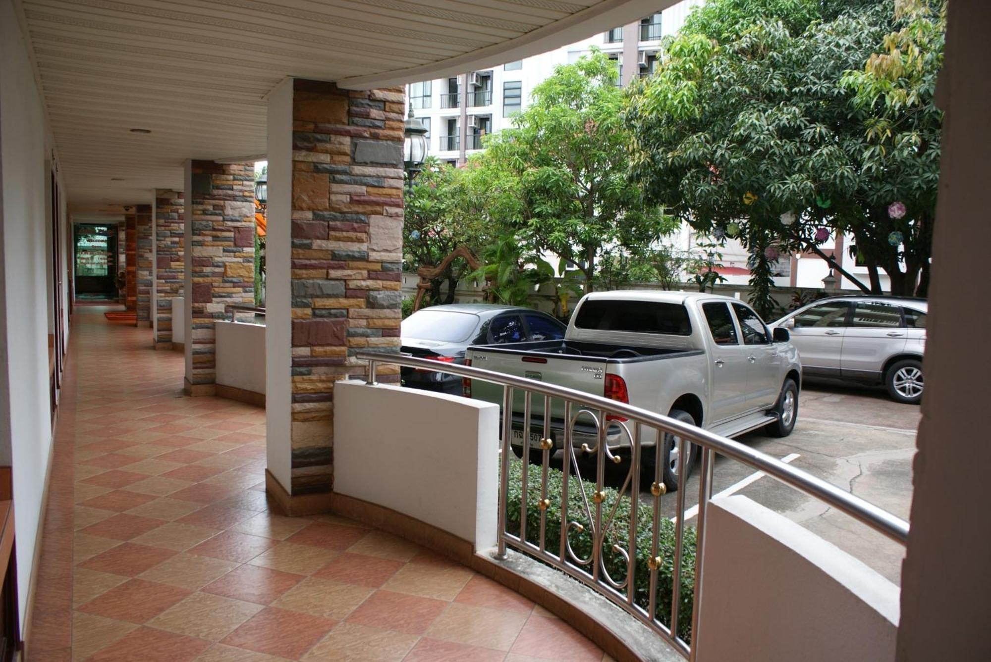 Hotel Selina Place *