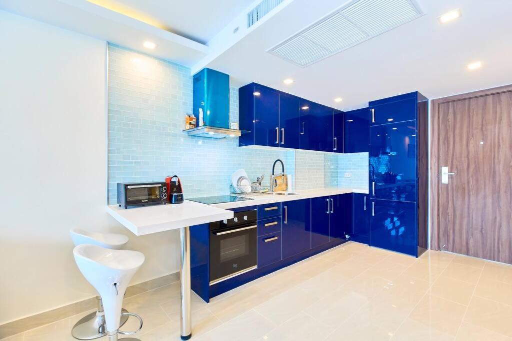Grand Avenue By Tech Apartment