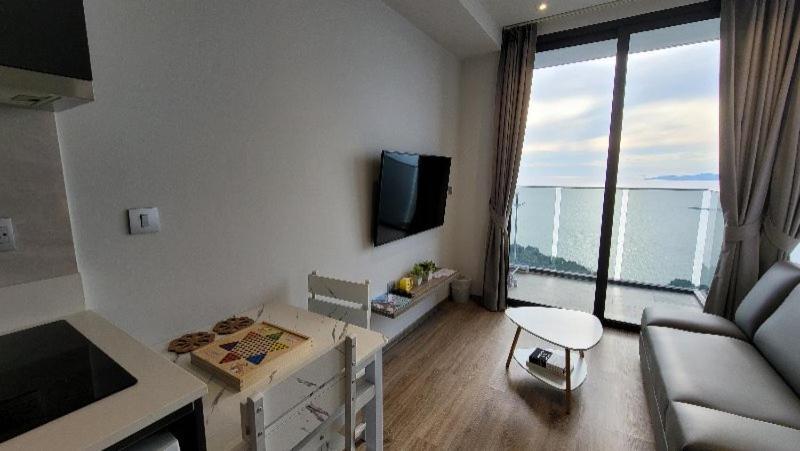The Andromeda Seaview Apartment Pattaya