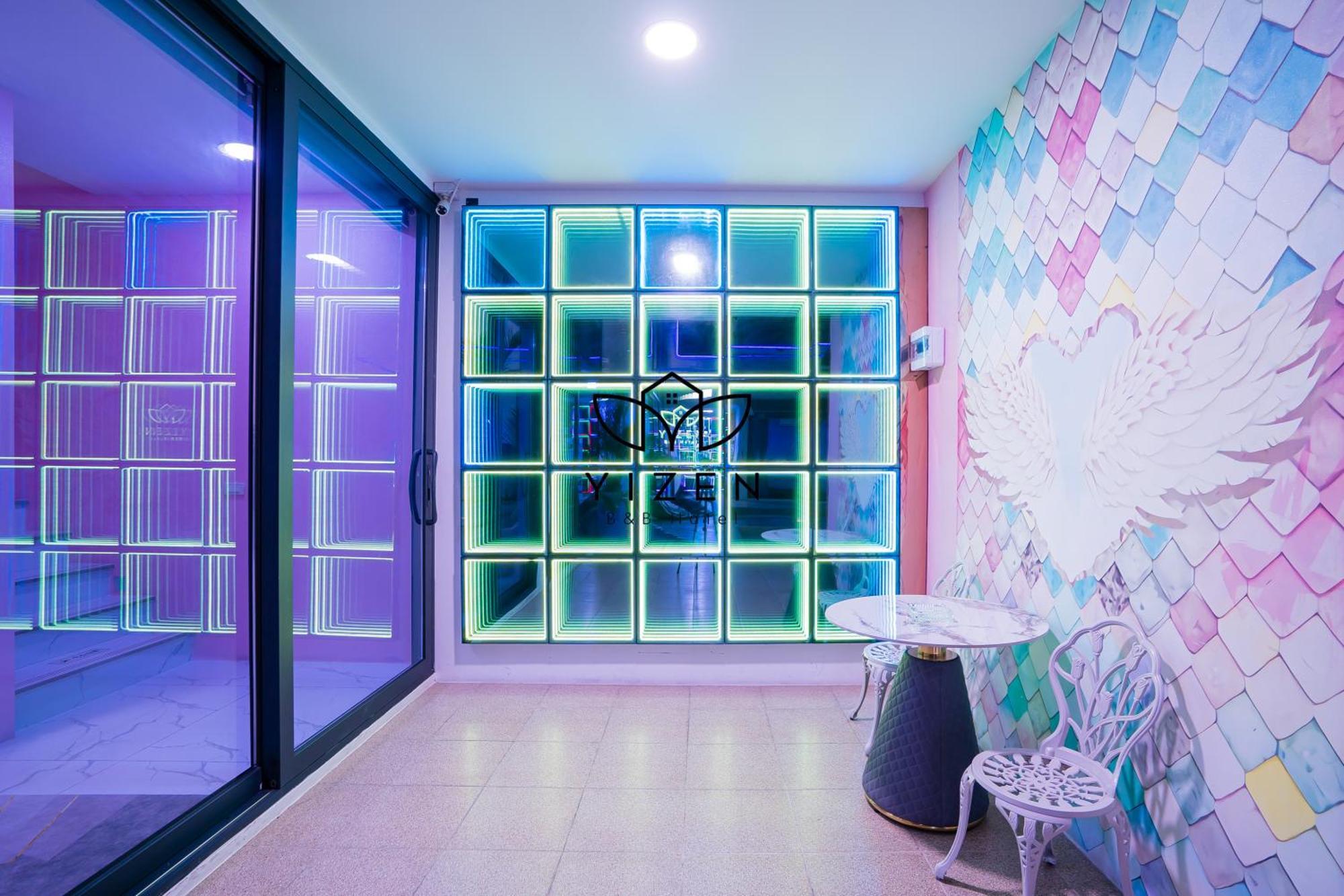 Yizen Vip Luxury Palm Springs In