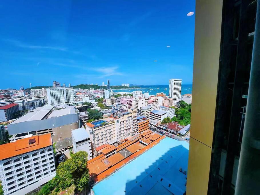 Apartment Edge芭提雅豪华公寓 单卧室套房 海滩商场步行几分钟 *
