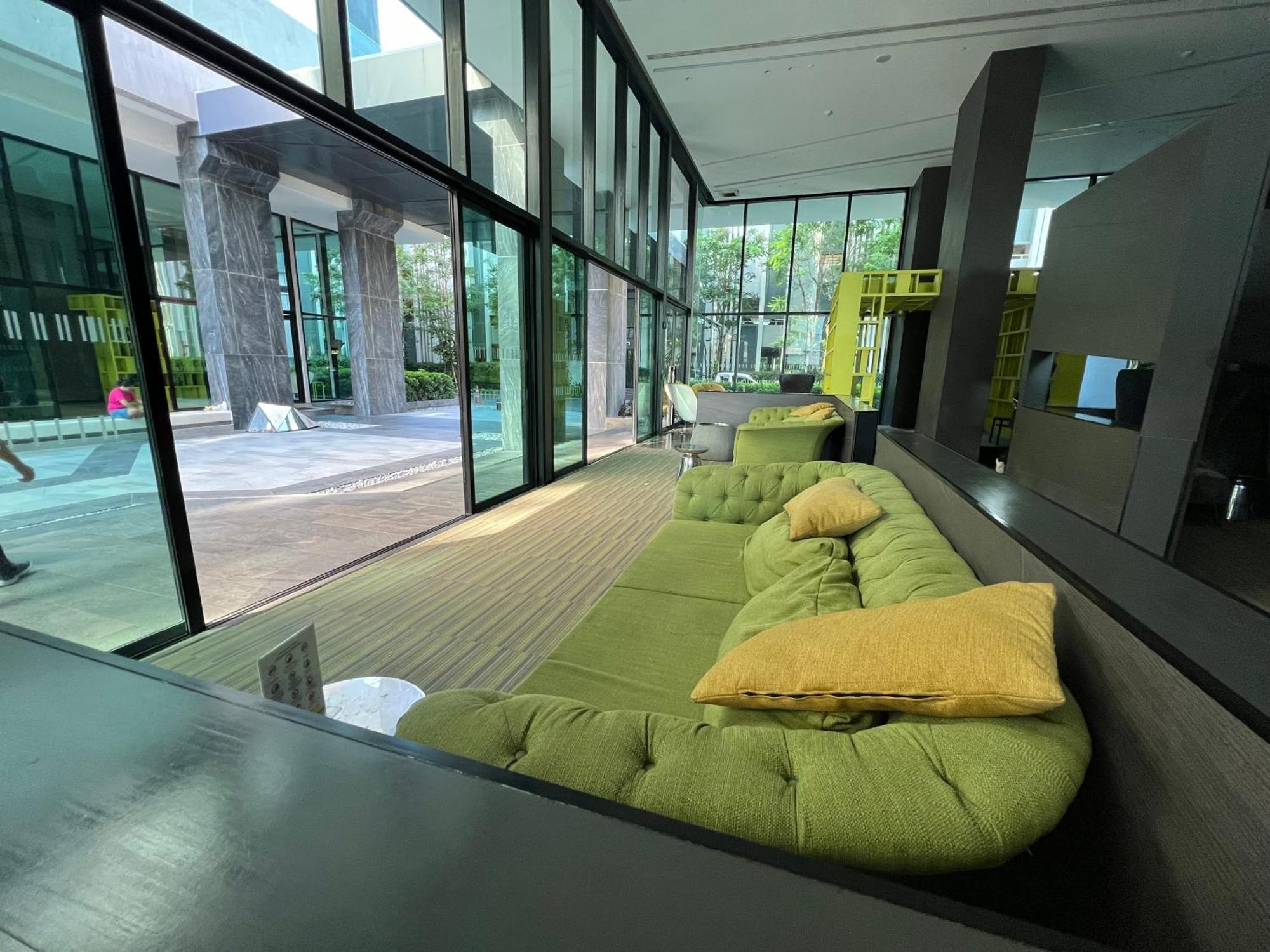 Apartment 秘狗公寓 The Base