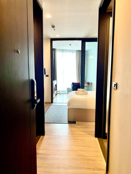 Seaview Urban Retreat Edge 1 Expansive Bedroom