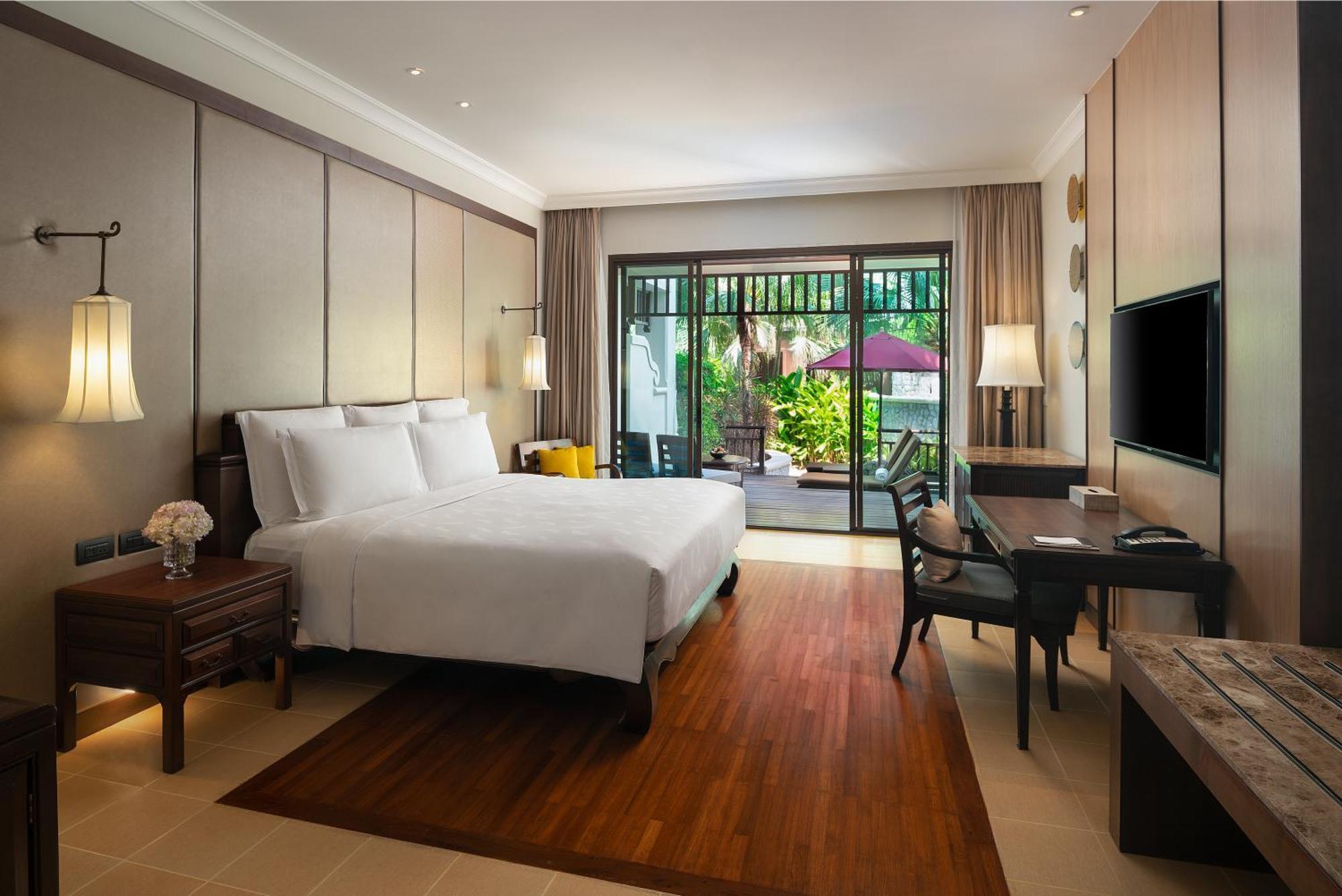 Intercontinental By Ihg 5*