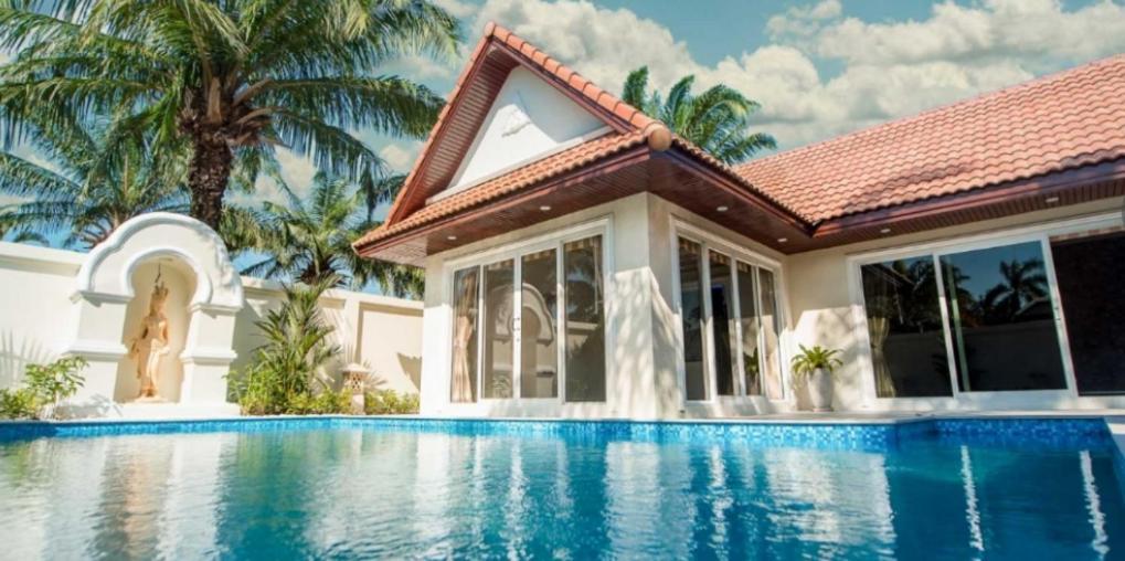 Villa Luxury Semi-2Bd Pool Villa Near Beach & Walking Street Pattaya