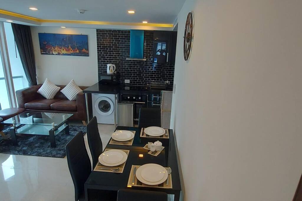 Apartment Grand Avenue - 2 B - 2 Baths, Pool View, 60sqm *