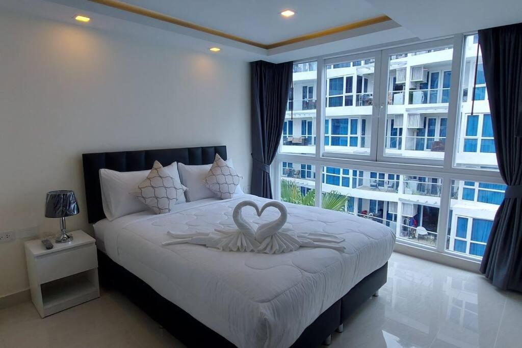 Grand Avenue - 2 B - 2 Baths, Pool View, 60sqm Apartment