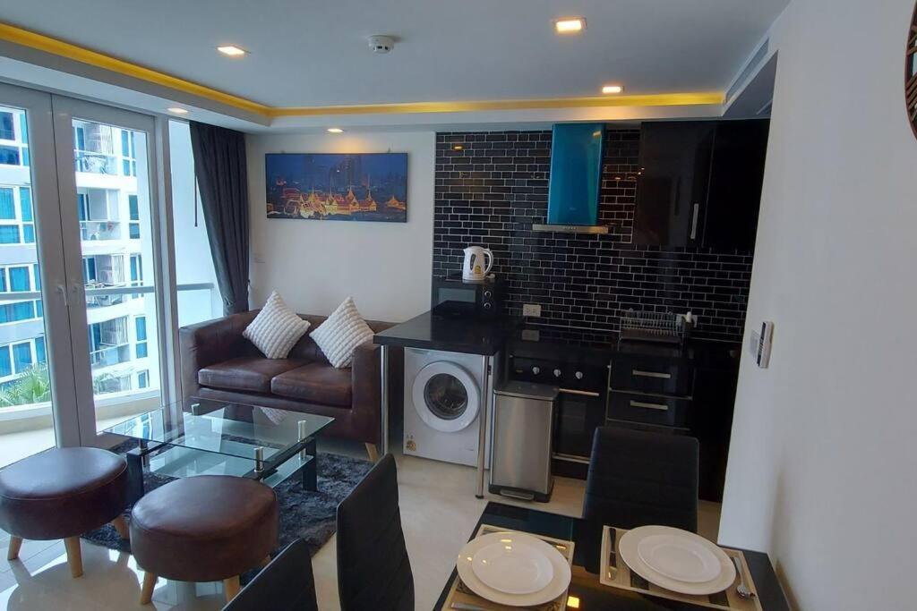 Apartment Grand Avenue - 2 B - 2 Baths, Pool View, 60sqm *