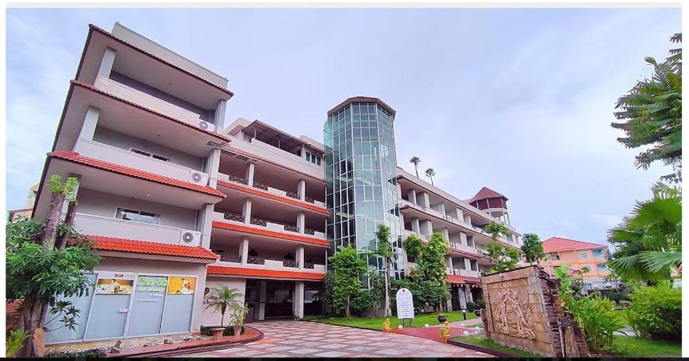 Gazebo Resort, 3* Pattaya