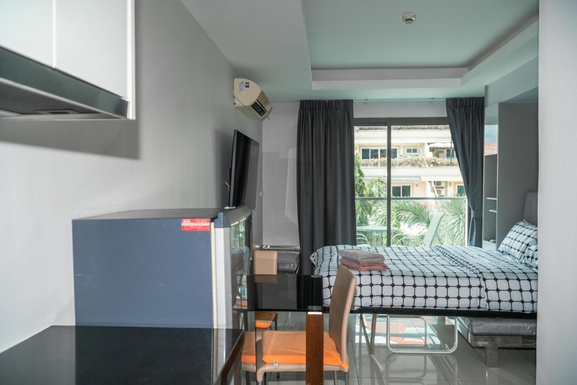 C-view By Apartwell Apartment *