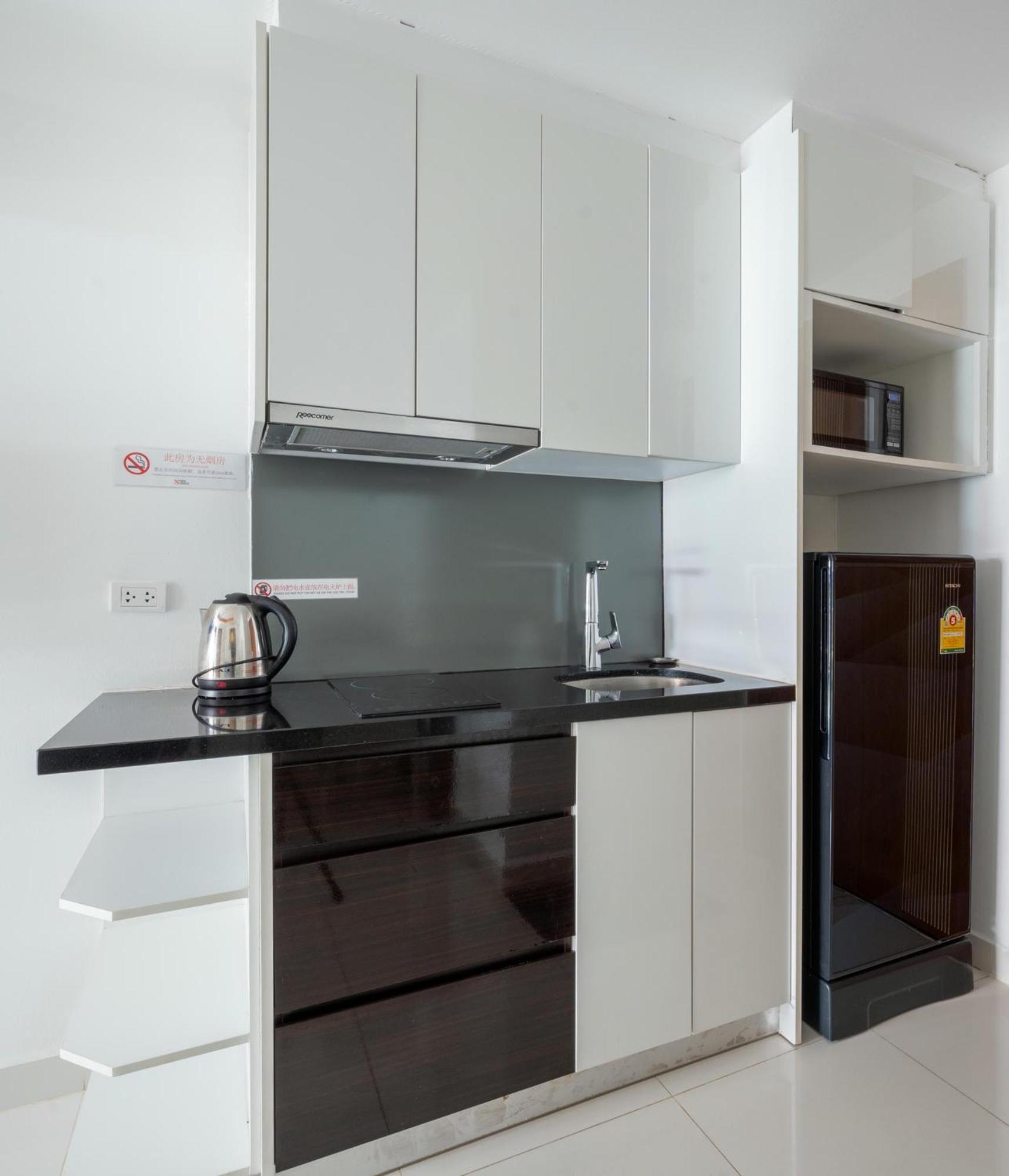 C-view By Apartwell Apartment *