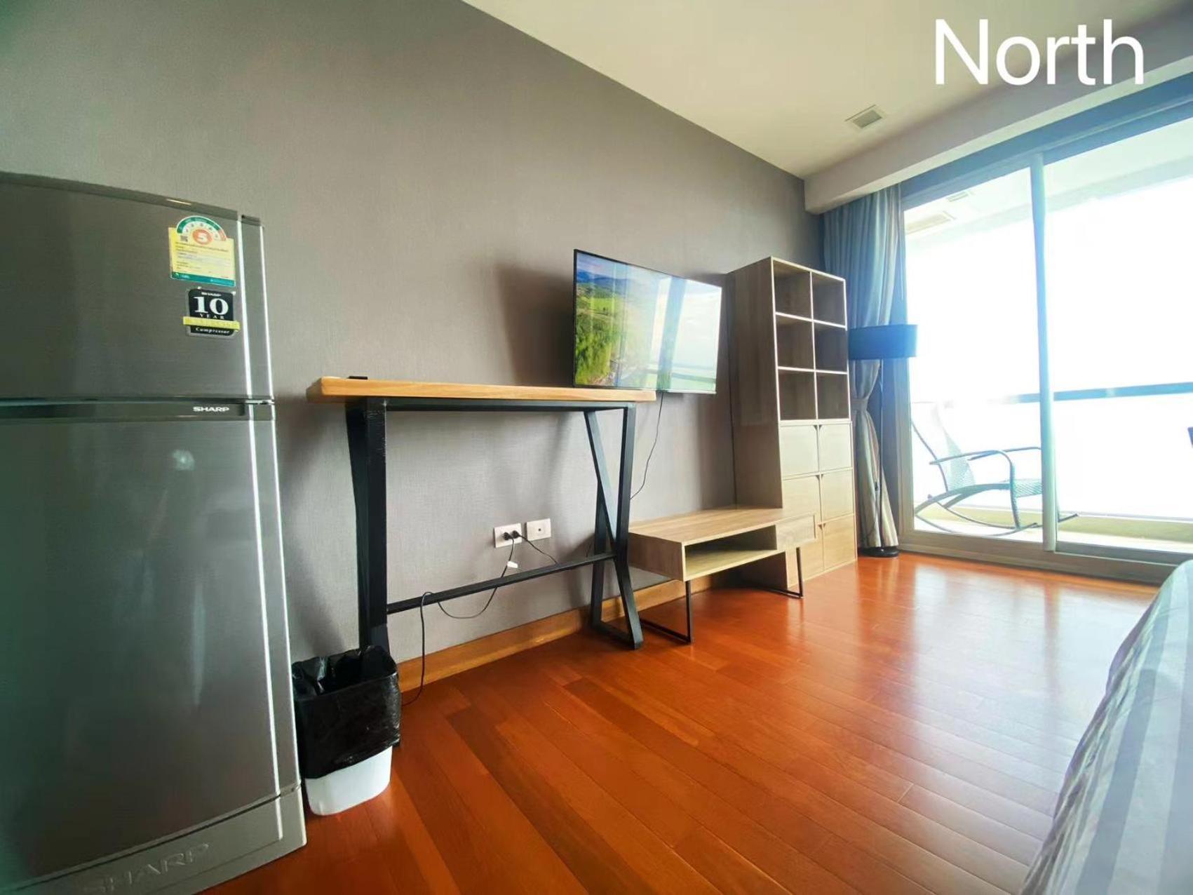 The Palm Front Apartment *