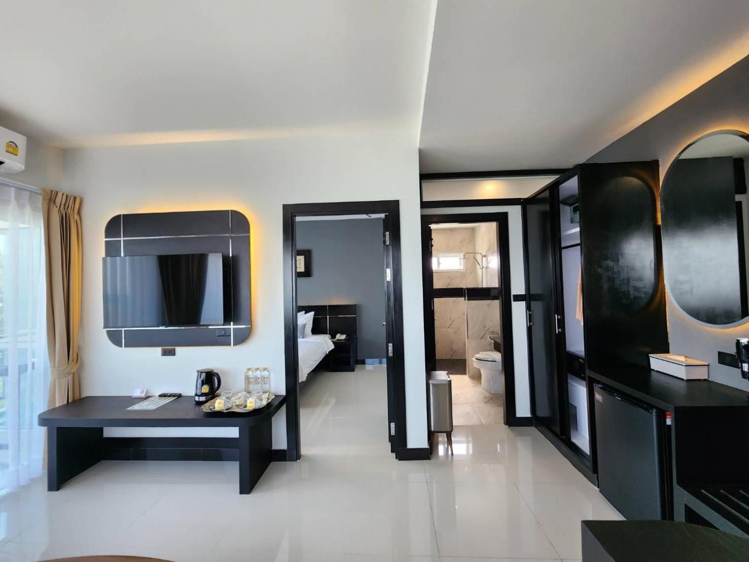 Lhc And Hotel 5*