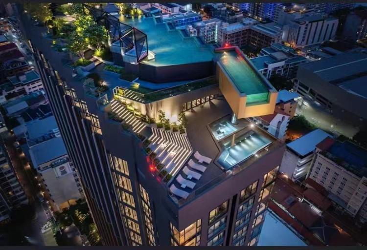 Apartment 24a网红无边泳池edge豪华单卧室套房 海滩3分钟 *