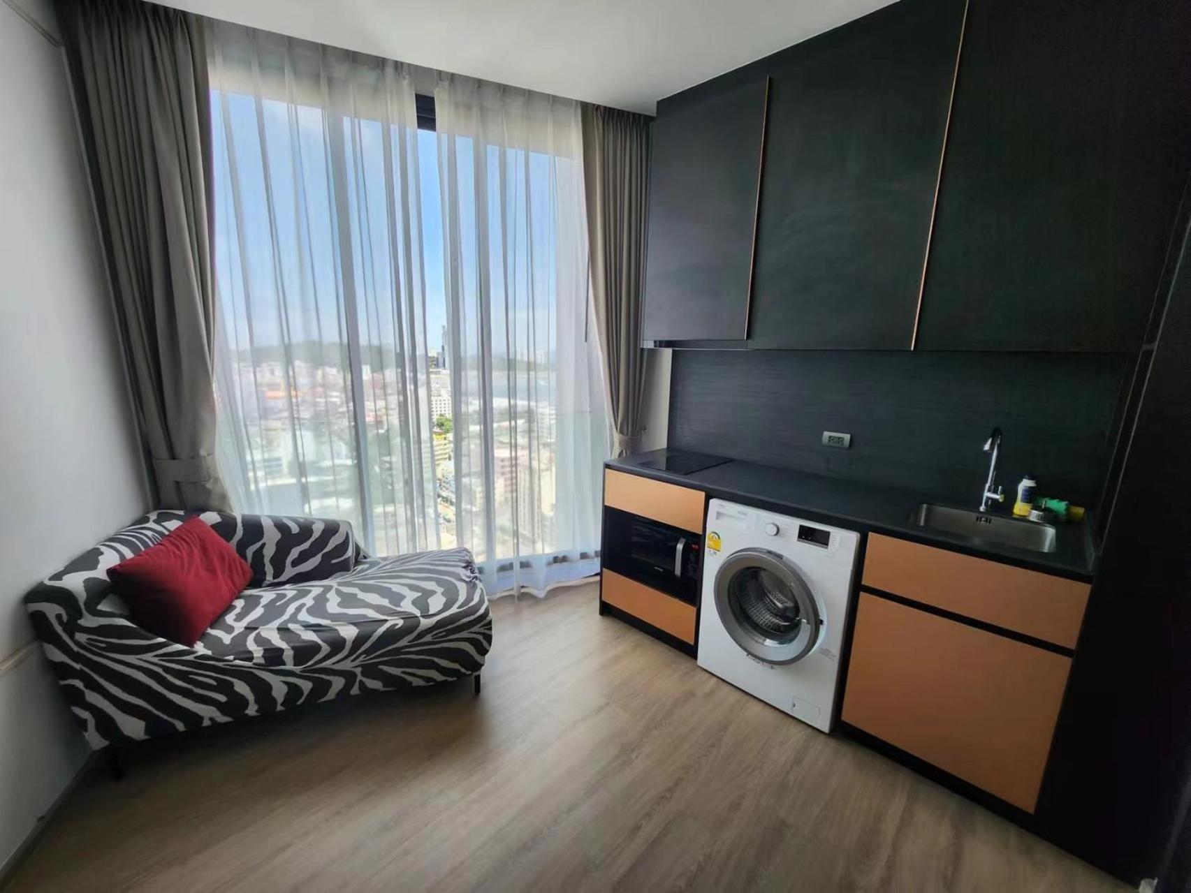 24a网红无边泳池edge豪华单卧室套房 海滩3分钟 Apartment *