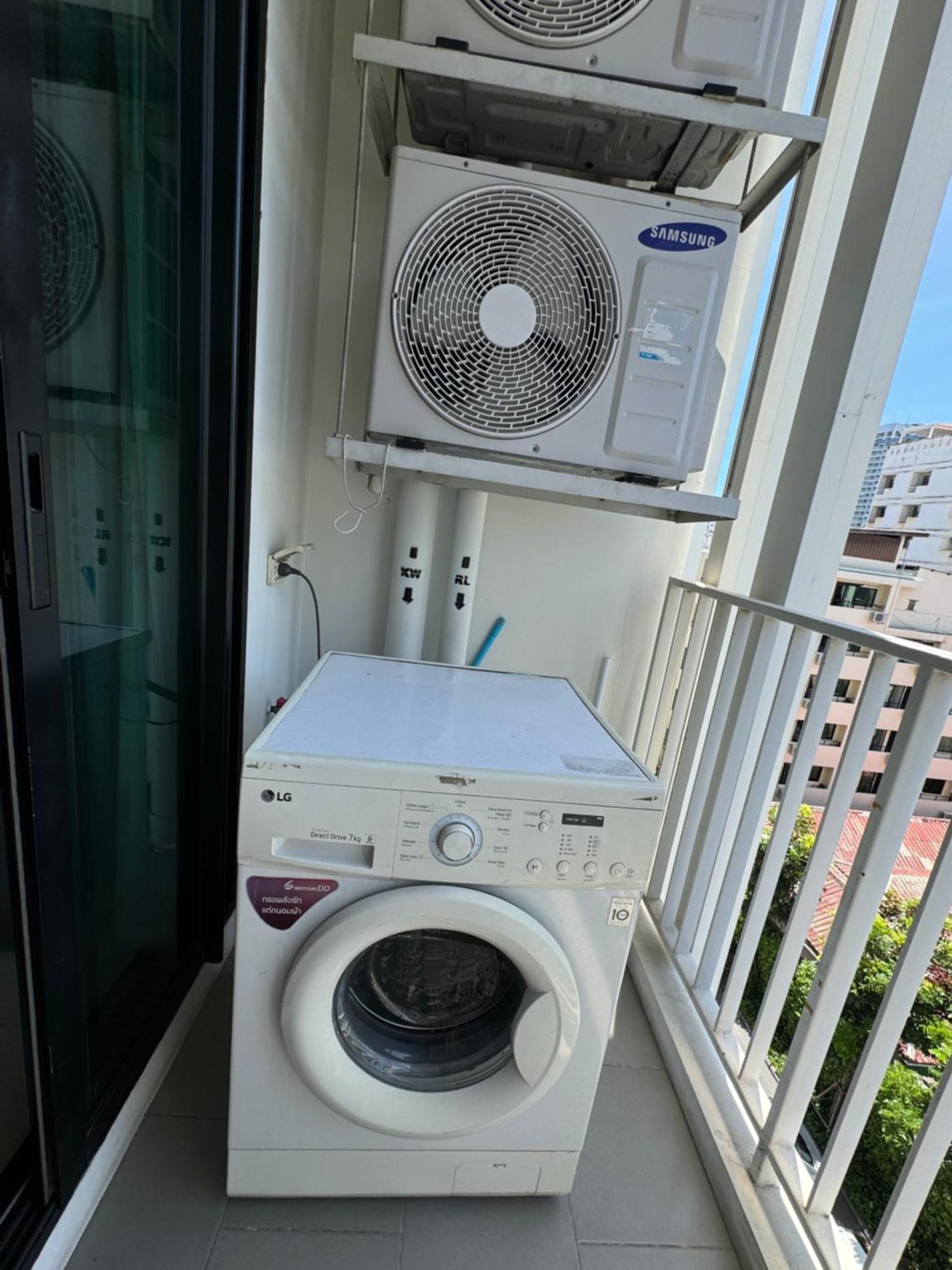 芭提雅市中心the Base 高端公寓酒店 * Pattaya