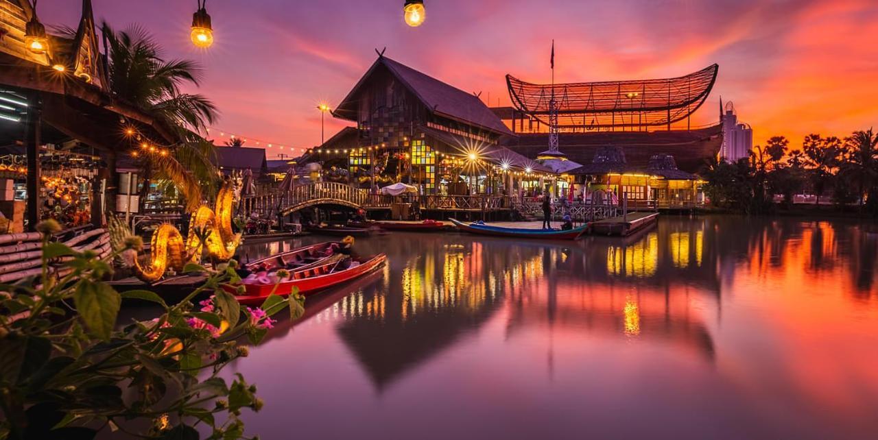 Pool & Great Location * Pattaya