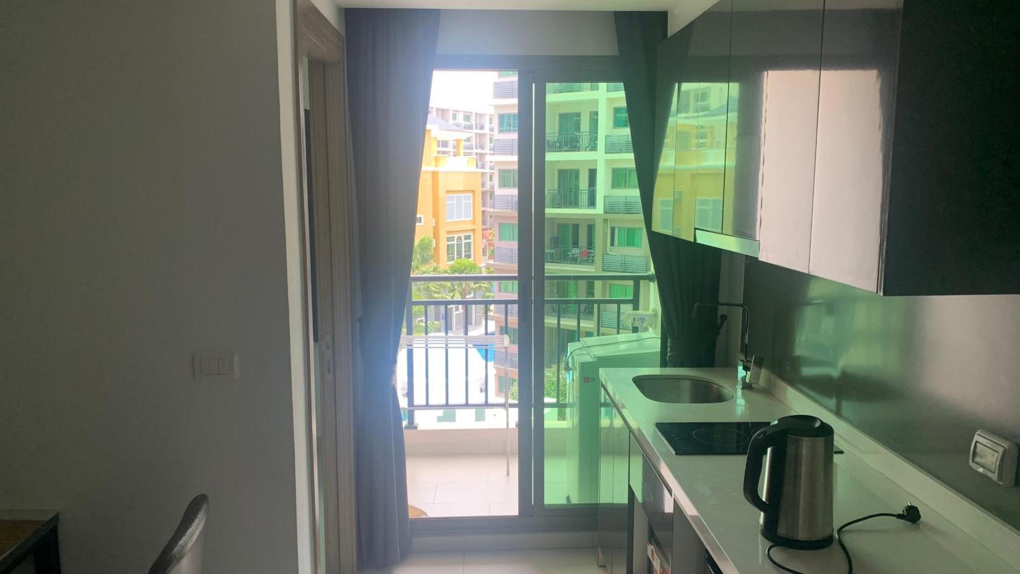 Apartment Arcadia Beach: Trendy Pool-view With Fitness Center *