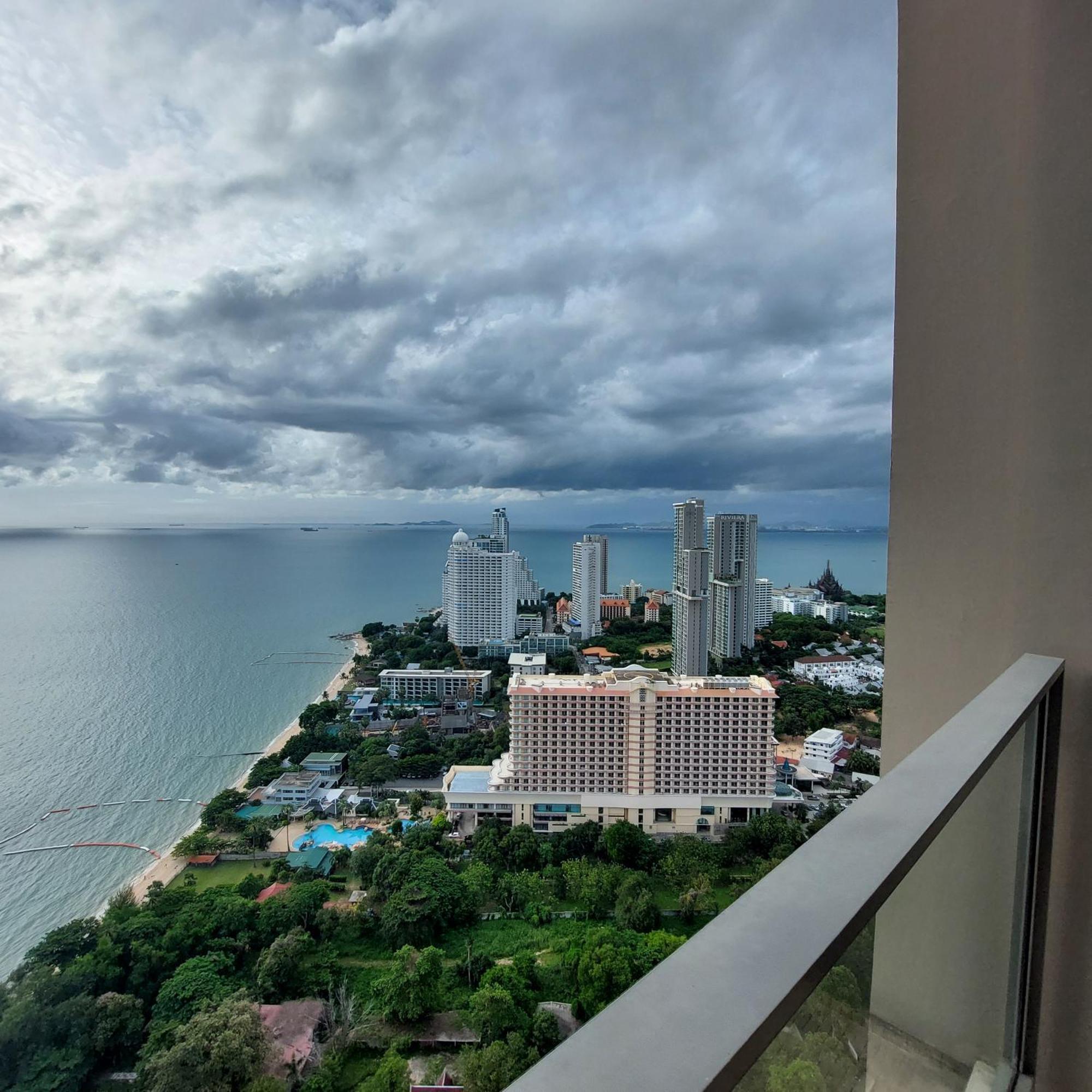 Pangsapuri Sea View In *