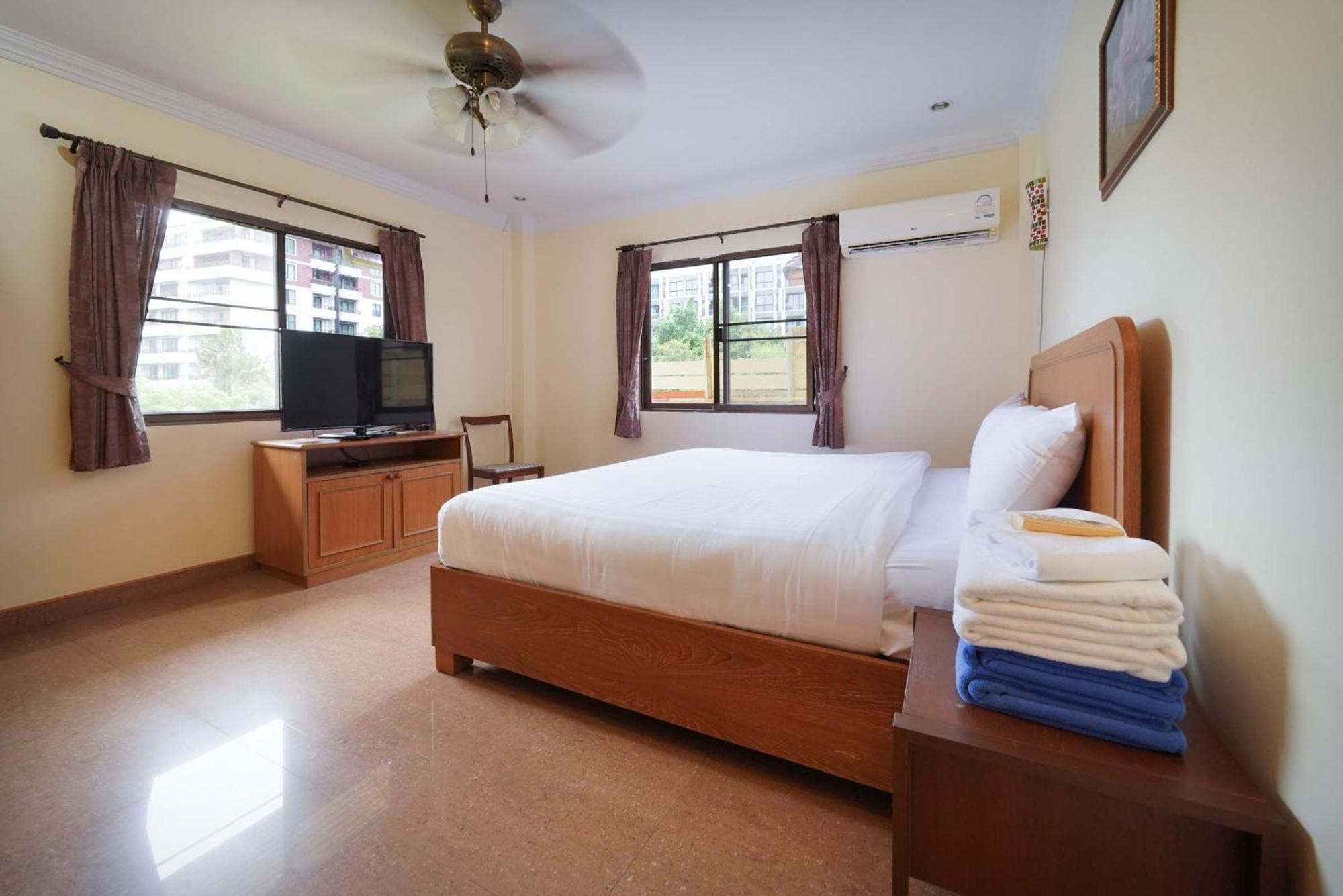 Villa Pool At Near Big C-extra Pattaya