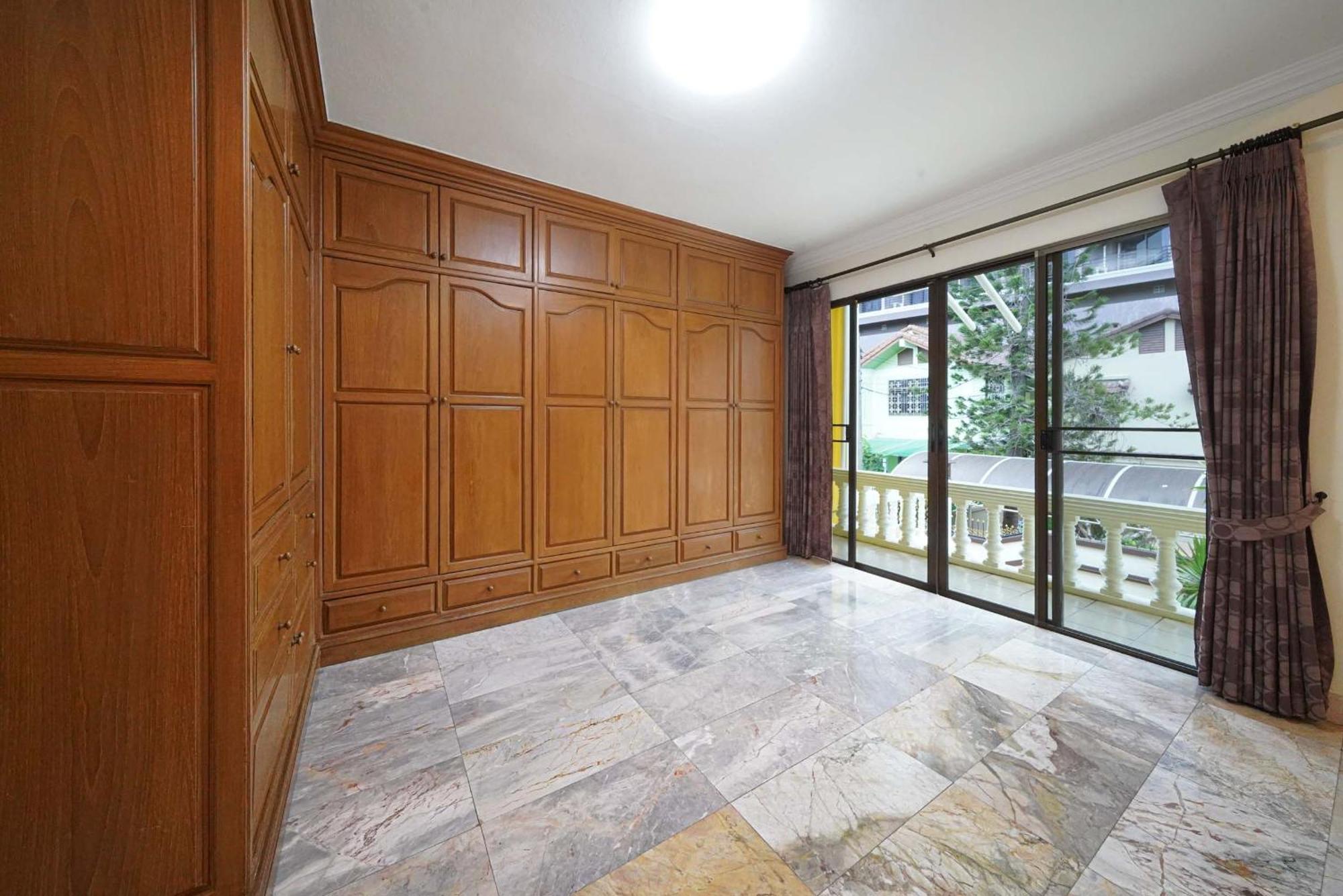 Pool At Near Big C-extra * Pattaya