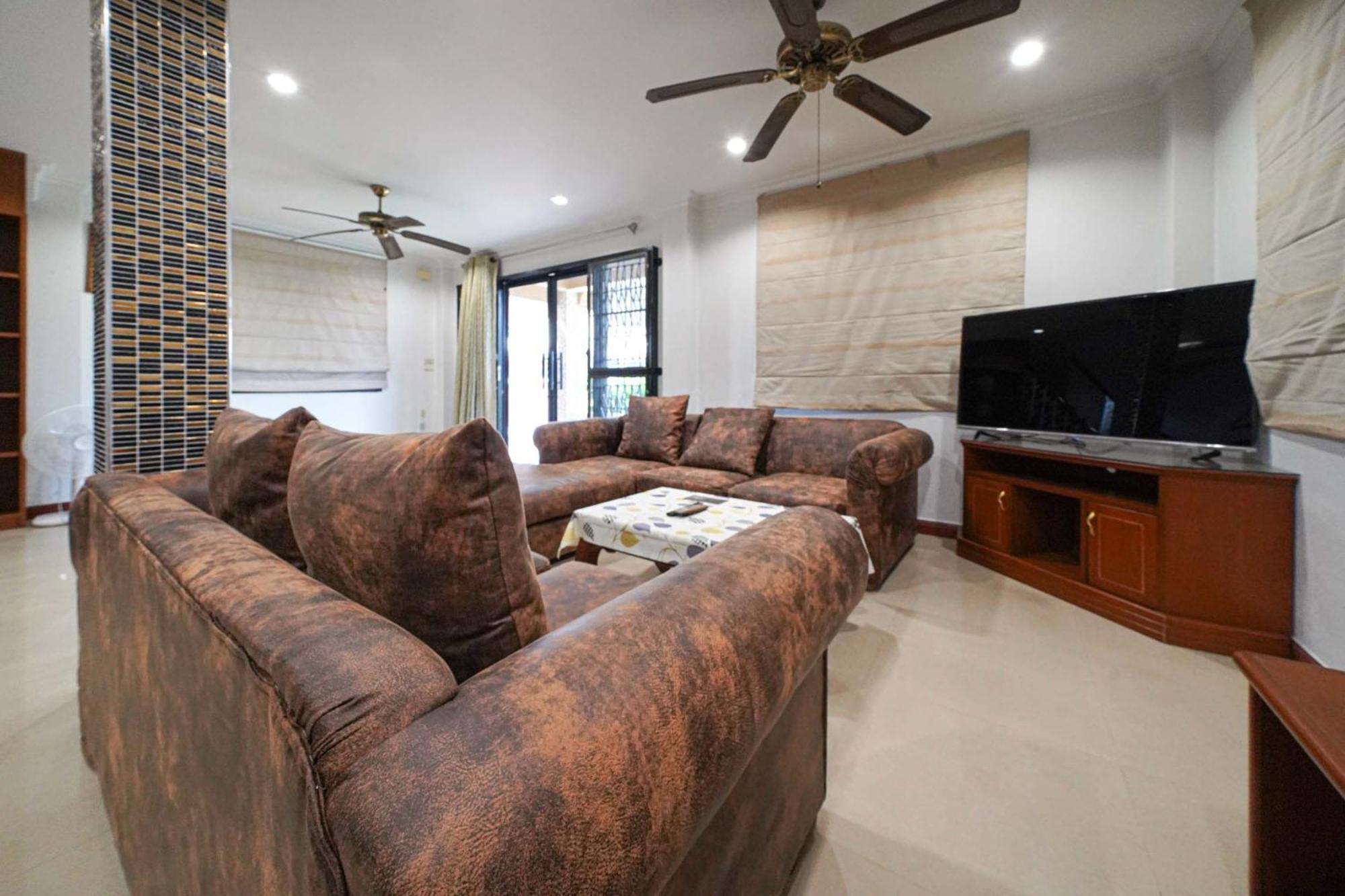 Villa Pool At Near Big C-extra Pattaya