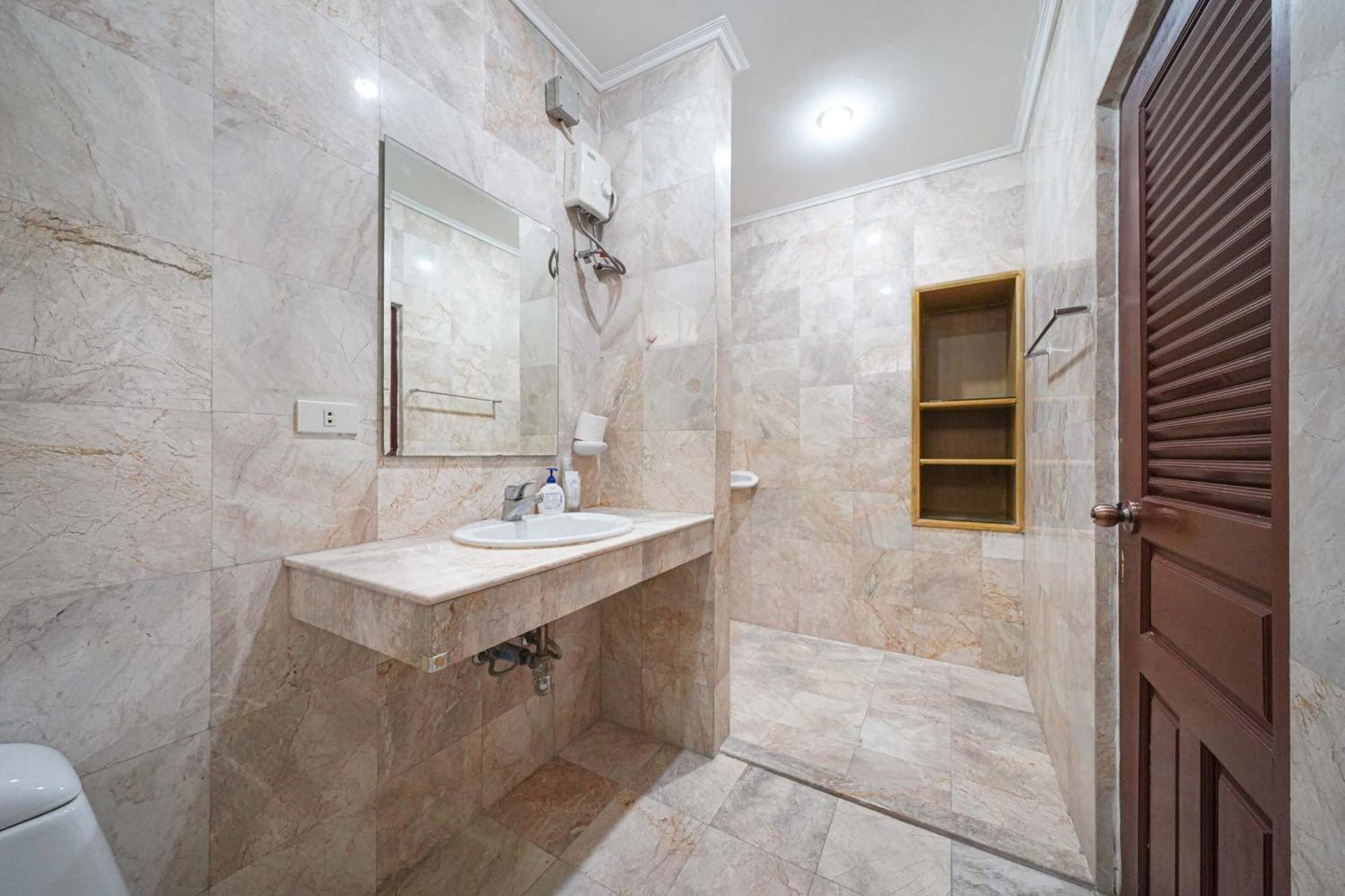 Pool At Near Big C-extra Villa Pattaya