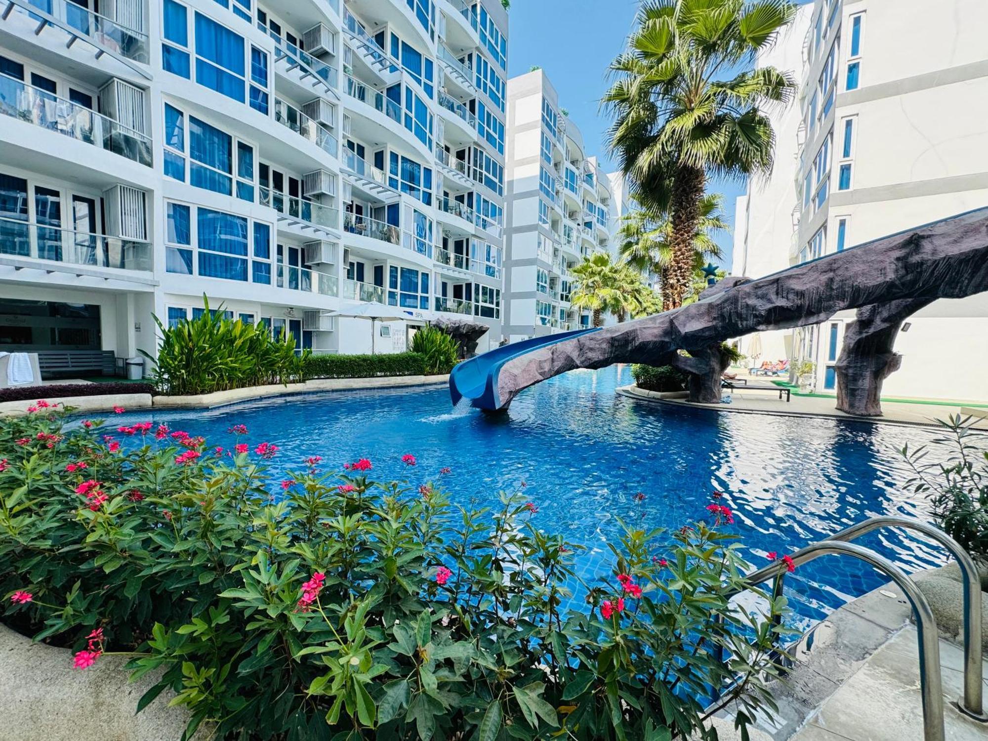 Apartment Patt Aya Grand Avenue 51sqm Family Room-pool View