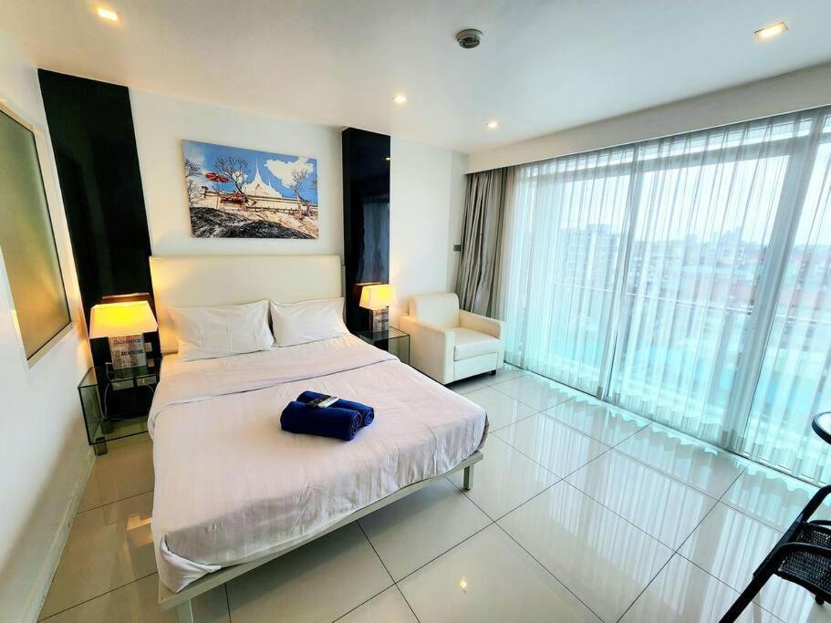 Modern In Downtown Apartment Pattaya