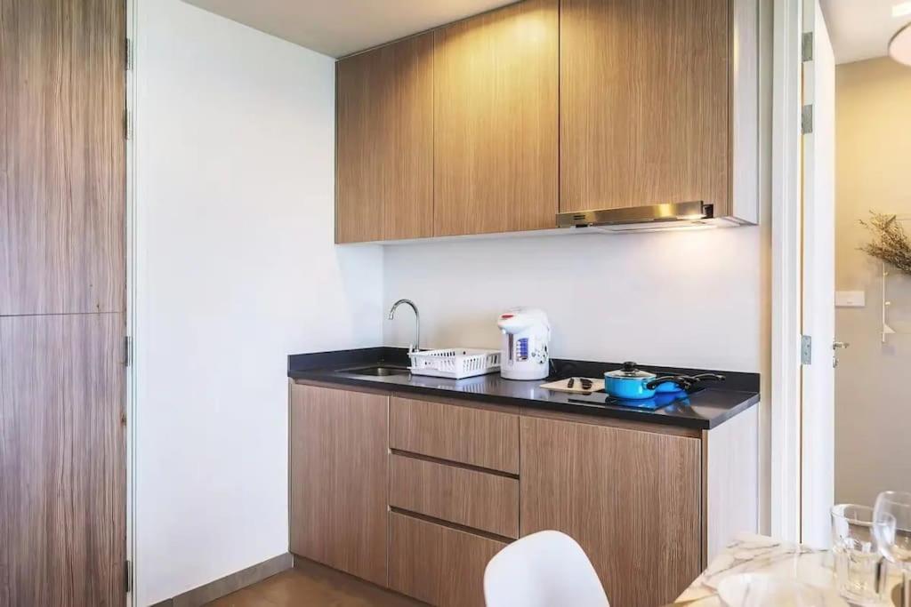 Sea View Spacious Near Walking Street Pattaya