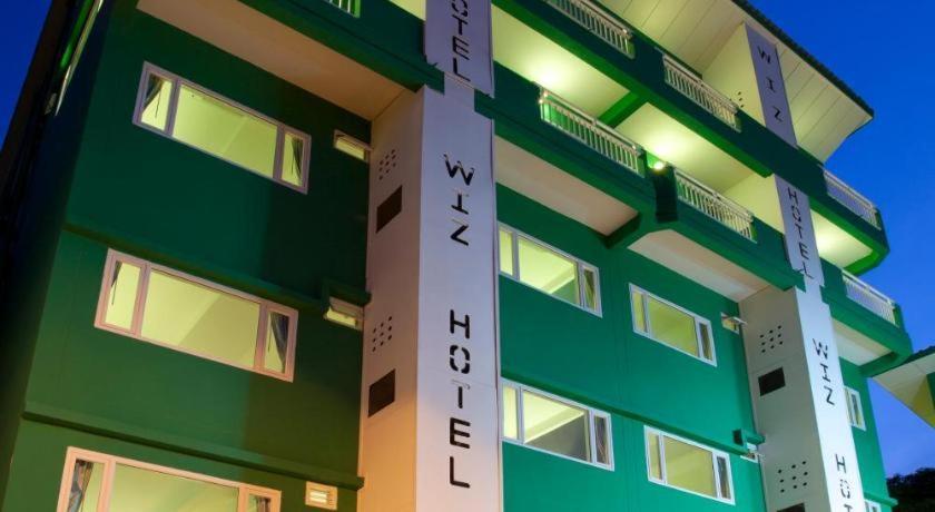 Wiz Hotel 3*