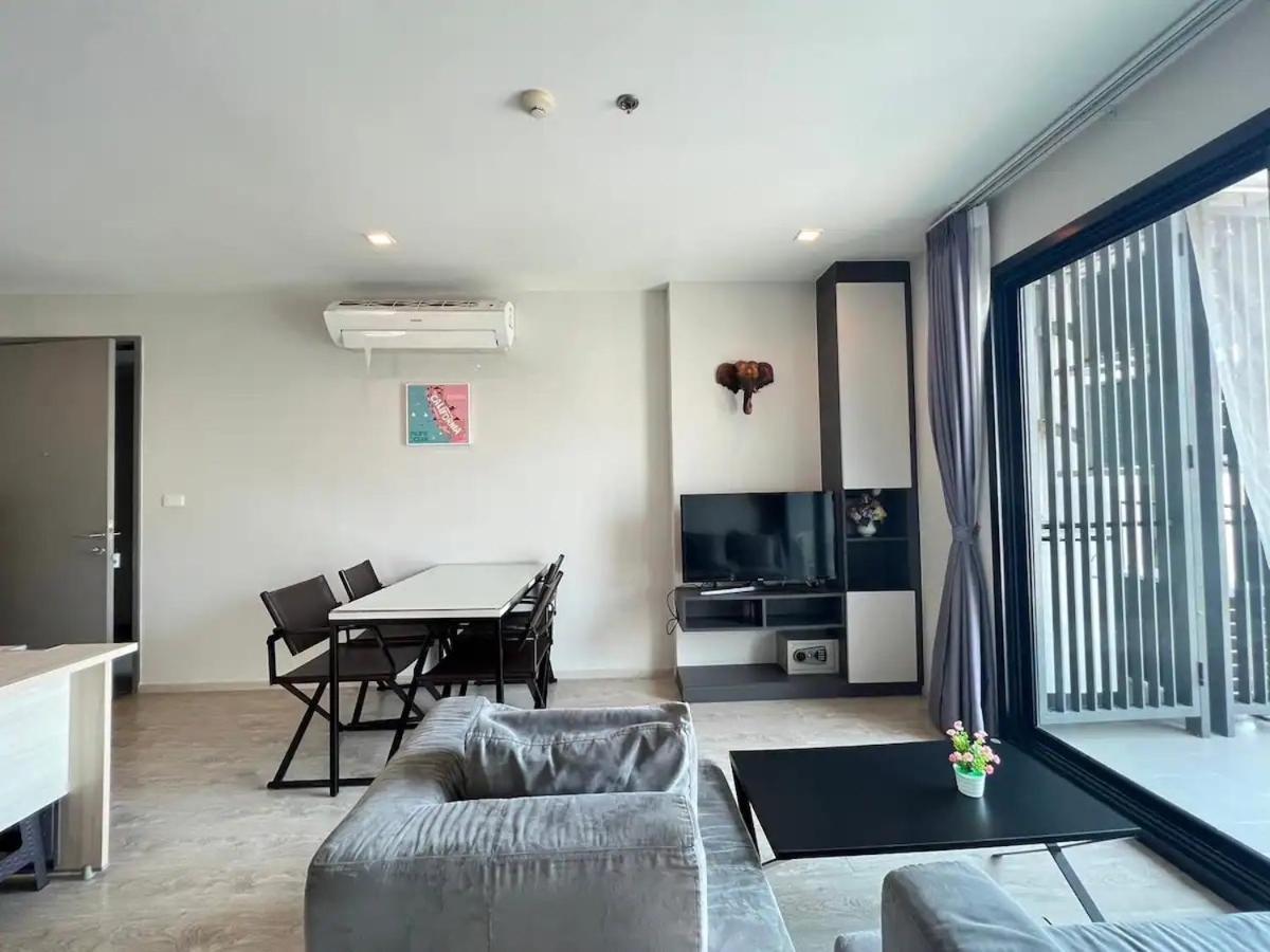 2 Bed Room, Large Living @ * Pattaya