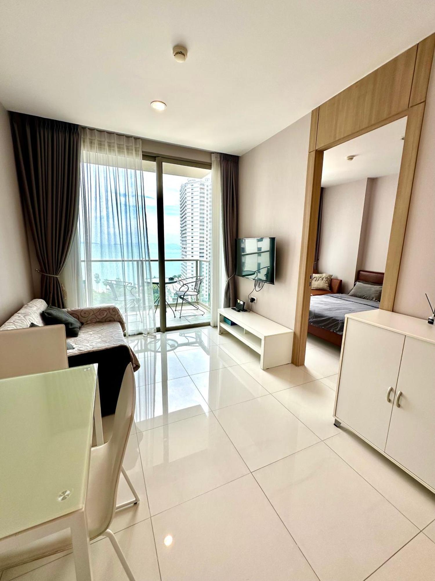 Riviera Wongamat Apartment