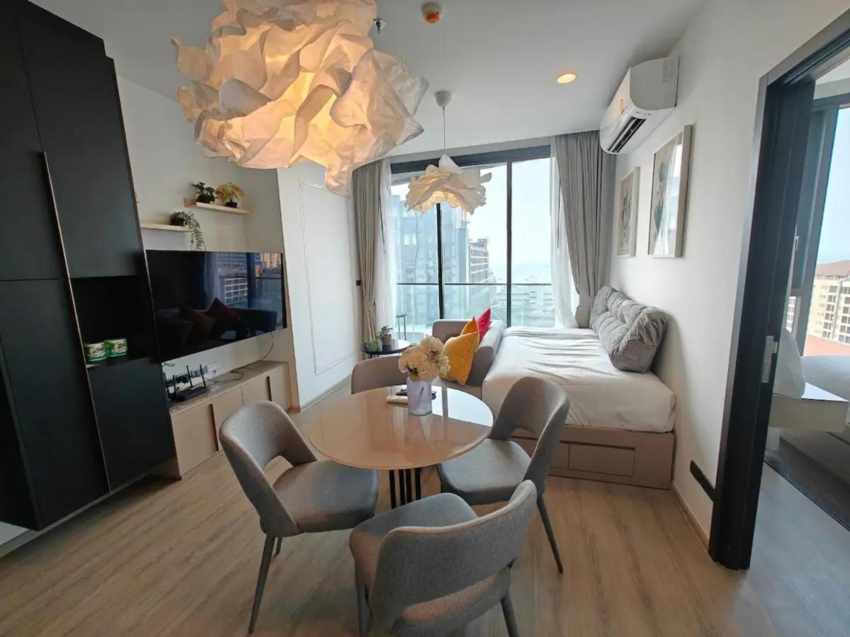 Newest!& Rare 2bdrms Ocean Facing Balcony #ef23914 Apartment Pattaya