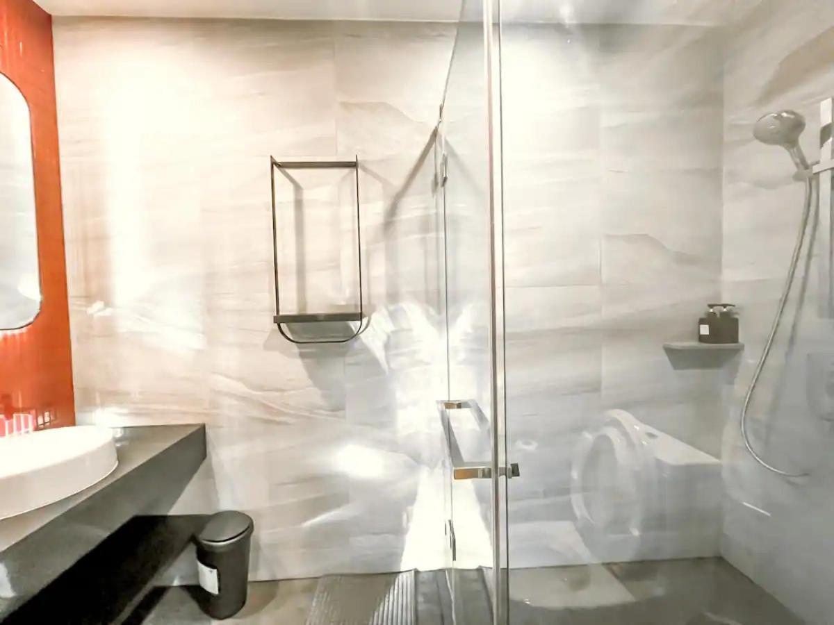 Apartment Newest!& Rare 2bdrms Ocean Facing Balcony #ef23914 Pattaya