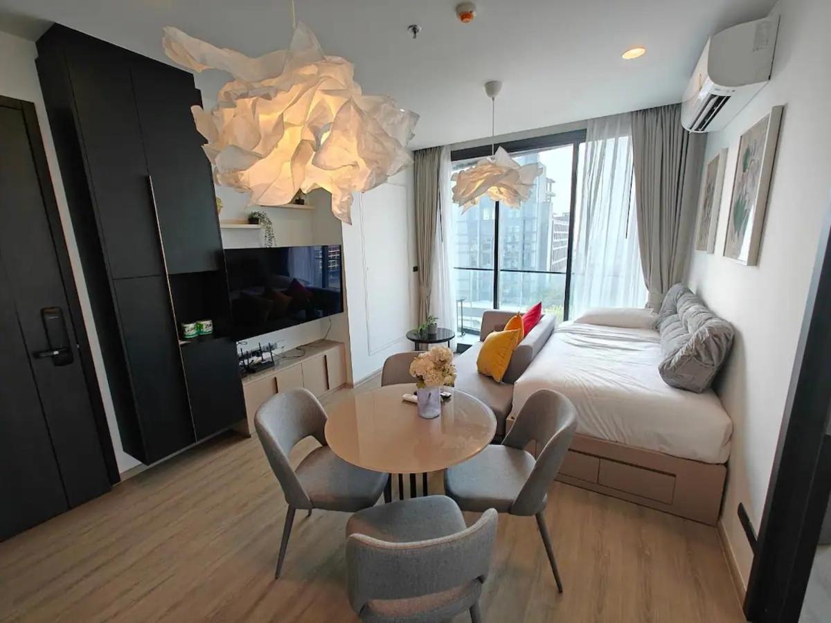 Newest!& Rare 2bdrms Ocean Facing Balcony #ef24014 Apartment Pattaya