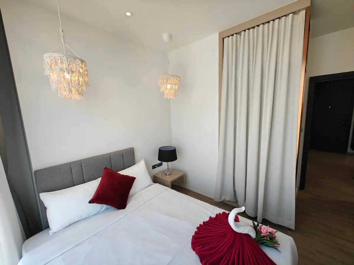 Apartment Newest!& Rare 2bdrms Ocean Facing Balcony #ef24014 *