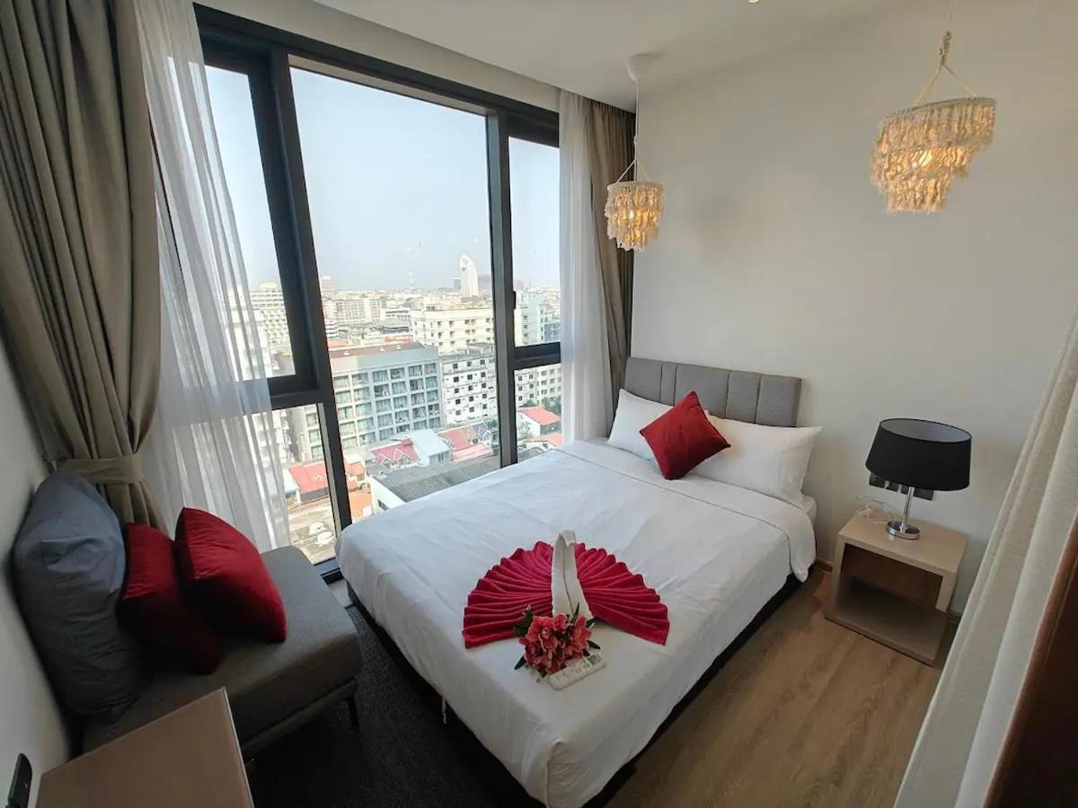 Newest!& Rare 2bdrms Ocean Facing Balcony #ef24014 Apartment Pattaya