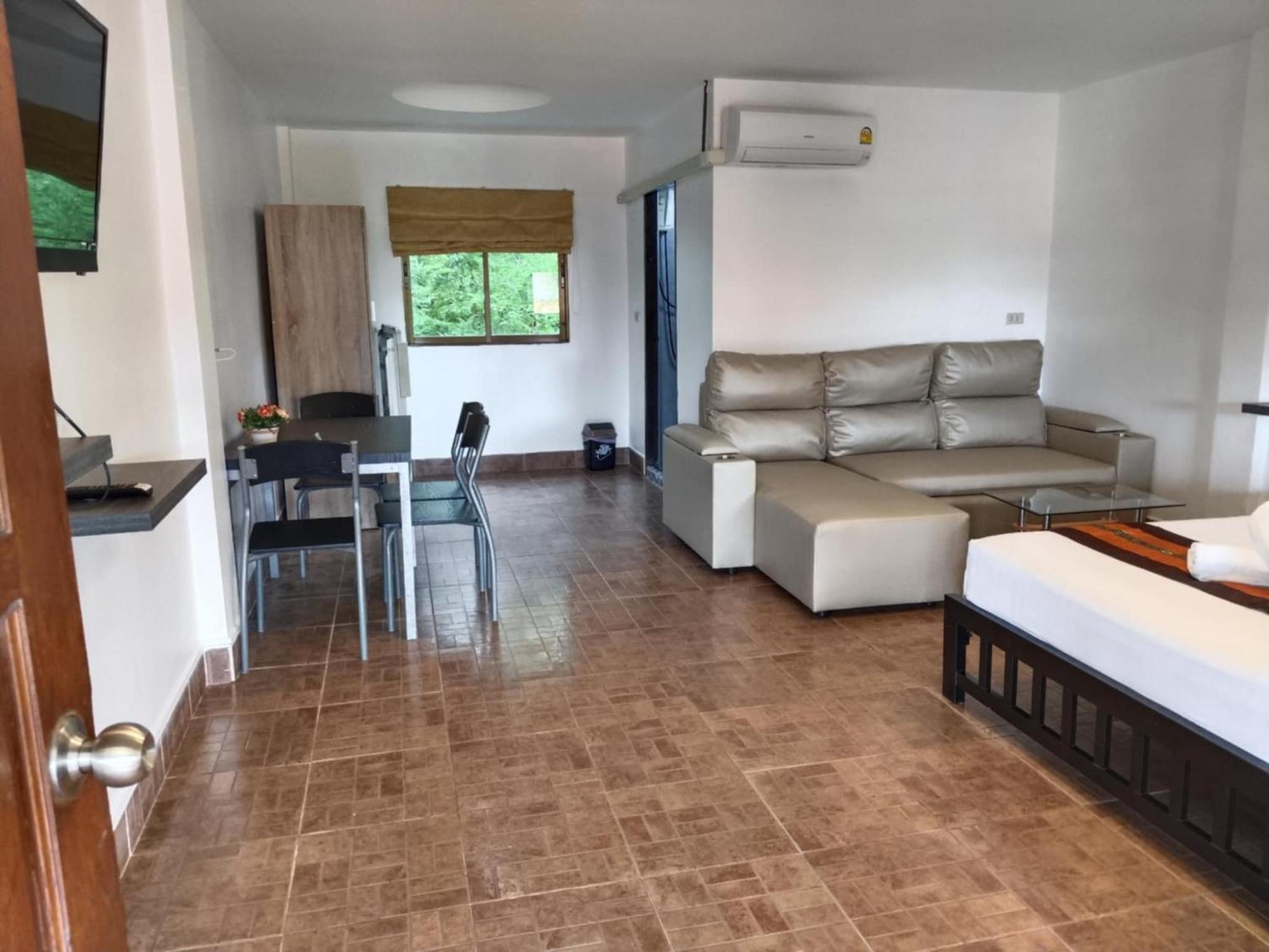 Apartment Phratamnak - 100 Meter From *