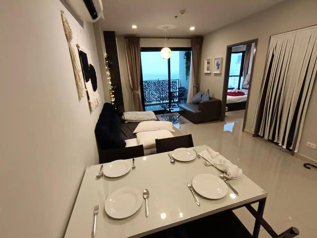 Downtown Lux Fun 2bdr Seaview High Floor #taa49325 * Pattaya