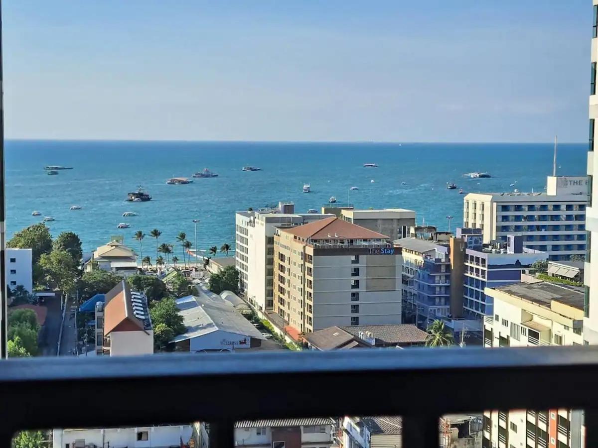 Downtown Lux Fun Sea View Rooftop Pool #ta31317 * Pattaya