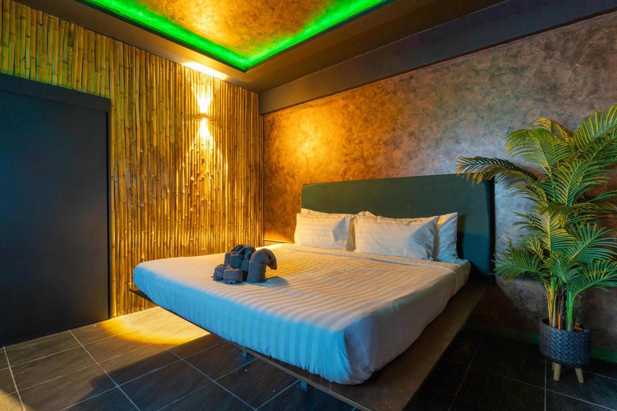 The Jungle Khophai Center 5 Bedroom Apartment *