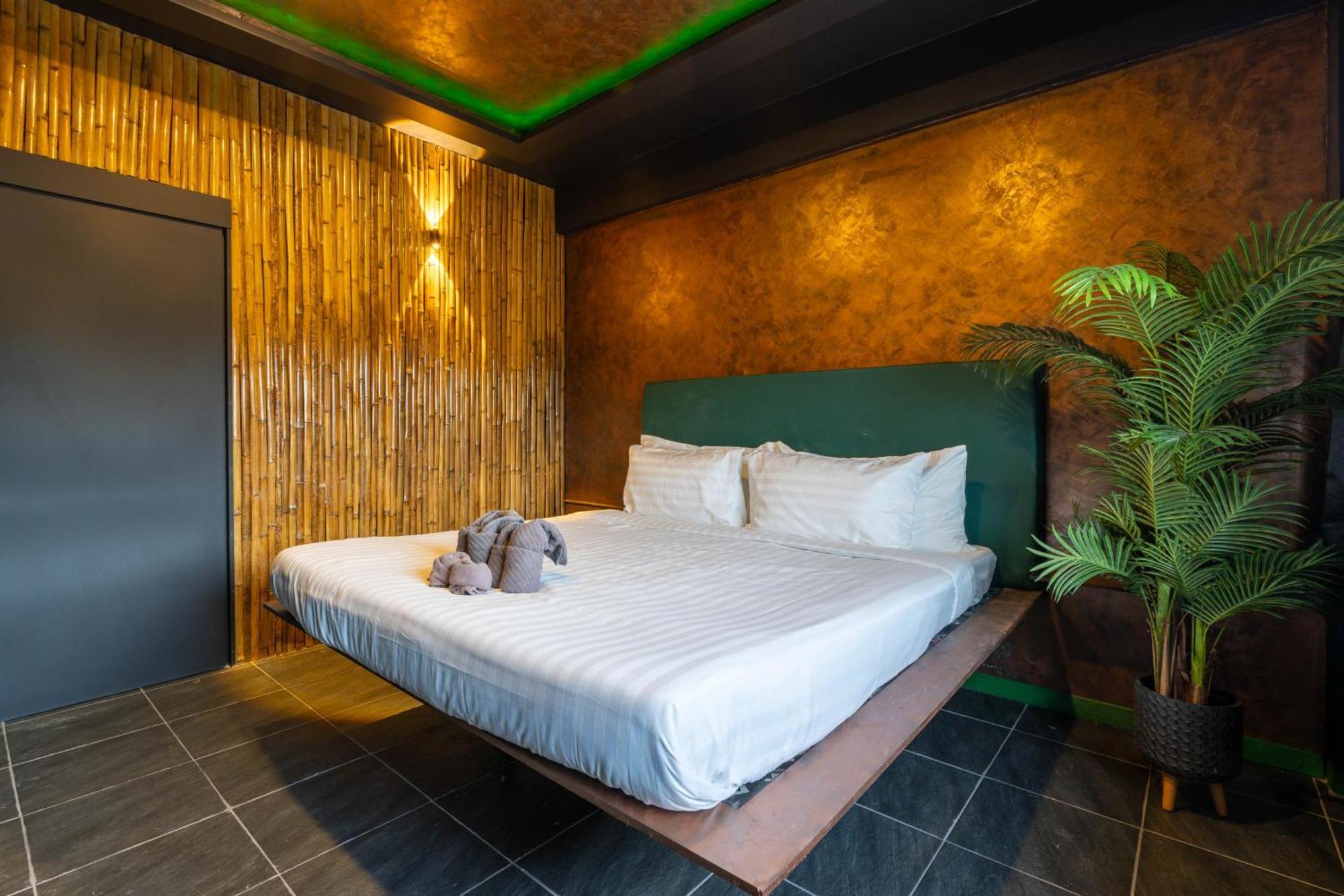 The Jungle Khophai Center 5 Bedroom Apartment *