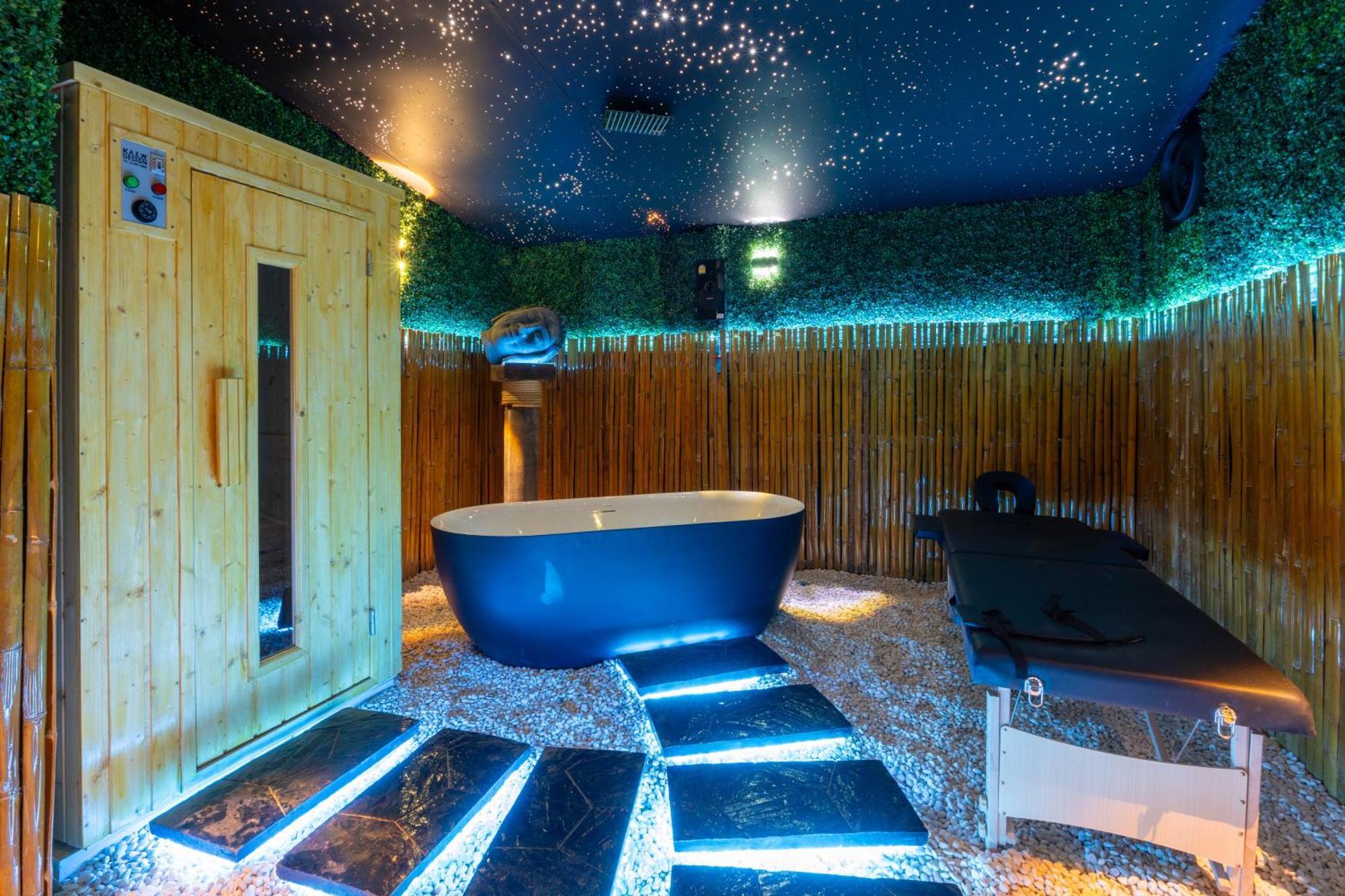 The Jungle Khophai Center 5 Bedroom * Pattaya