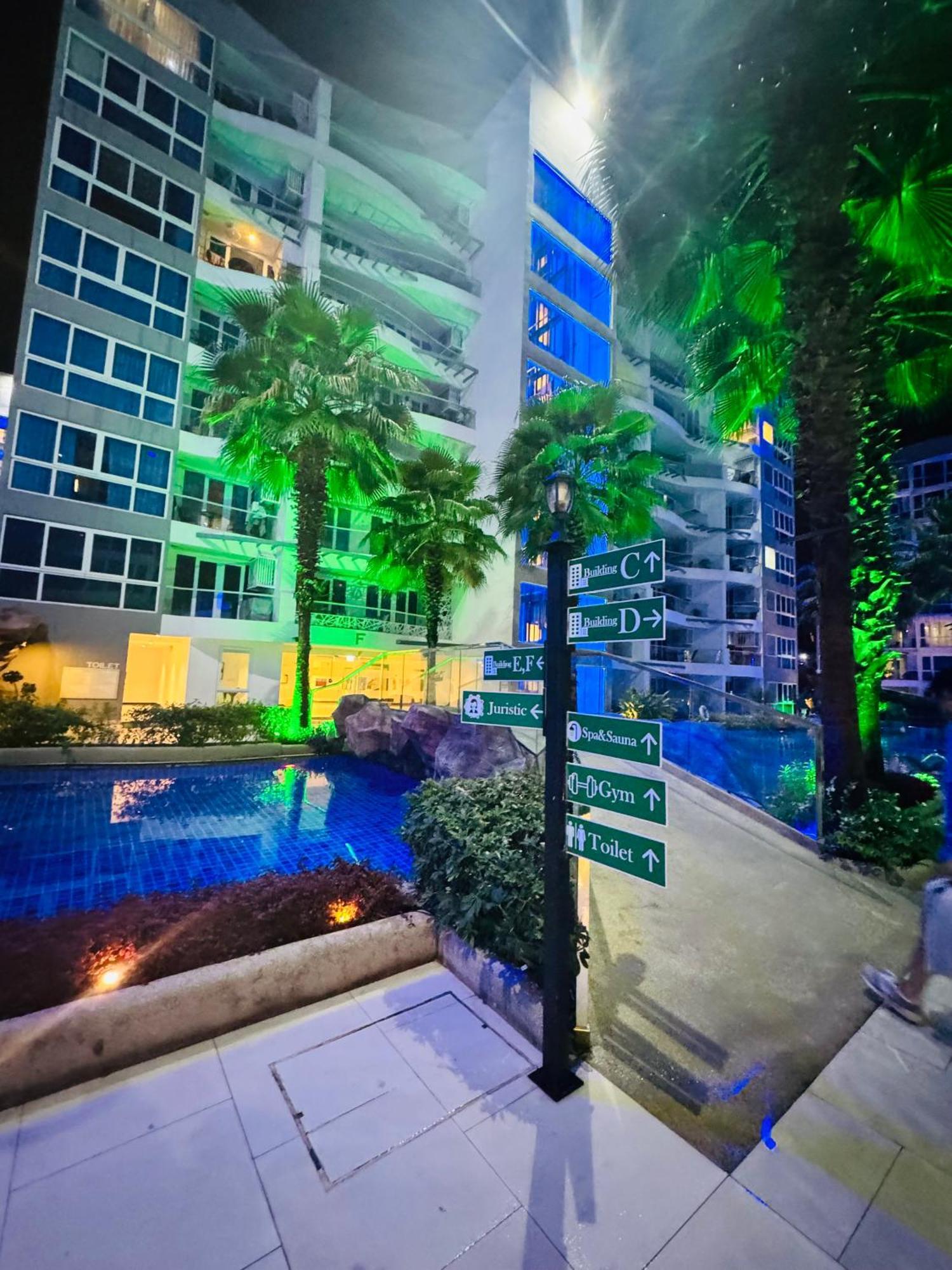 Grand Avenue 2bedr 2bathr 38and38 Sqm 2rooms Together Poor View Or City View *