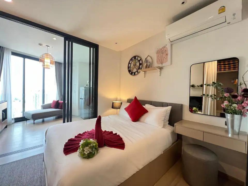 Apartment Downtown Chic High Floor& Seaview #en60329 Pattaya