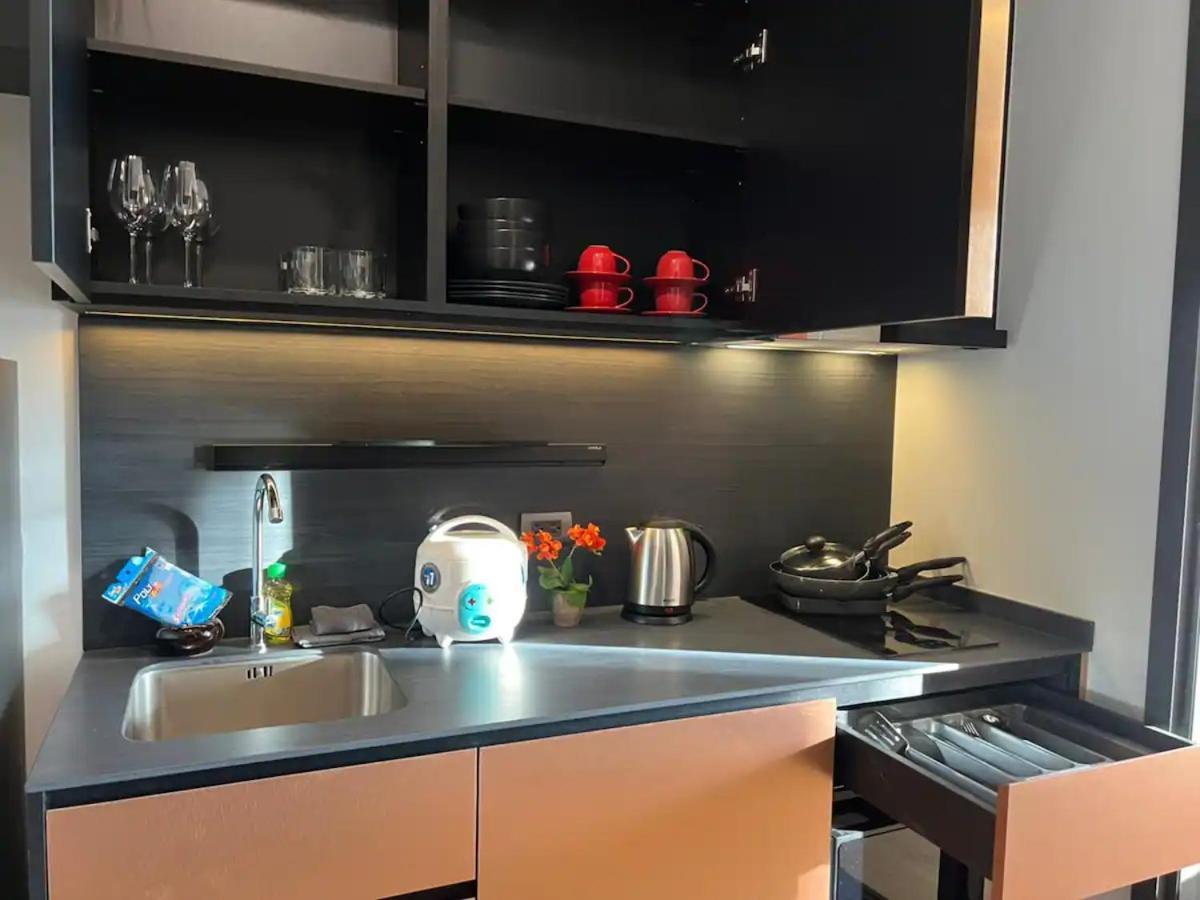 Downtown Chic Rooftop Pool #en34018 Pattaya