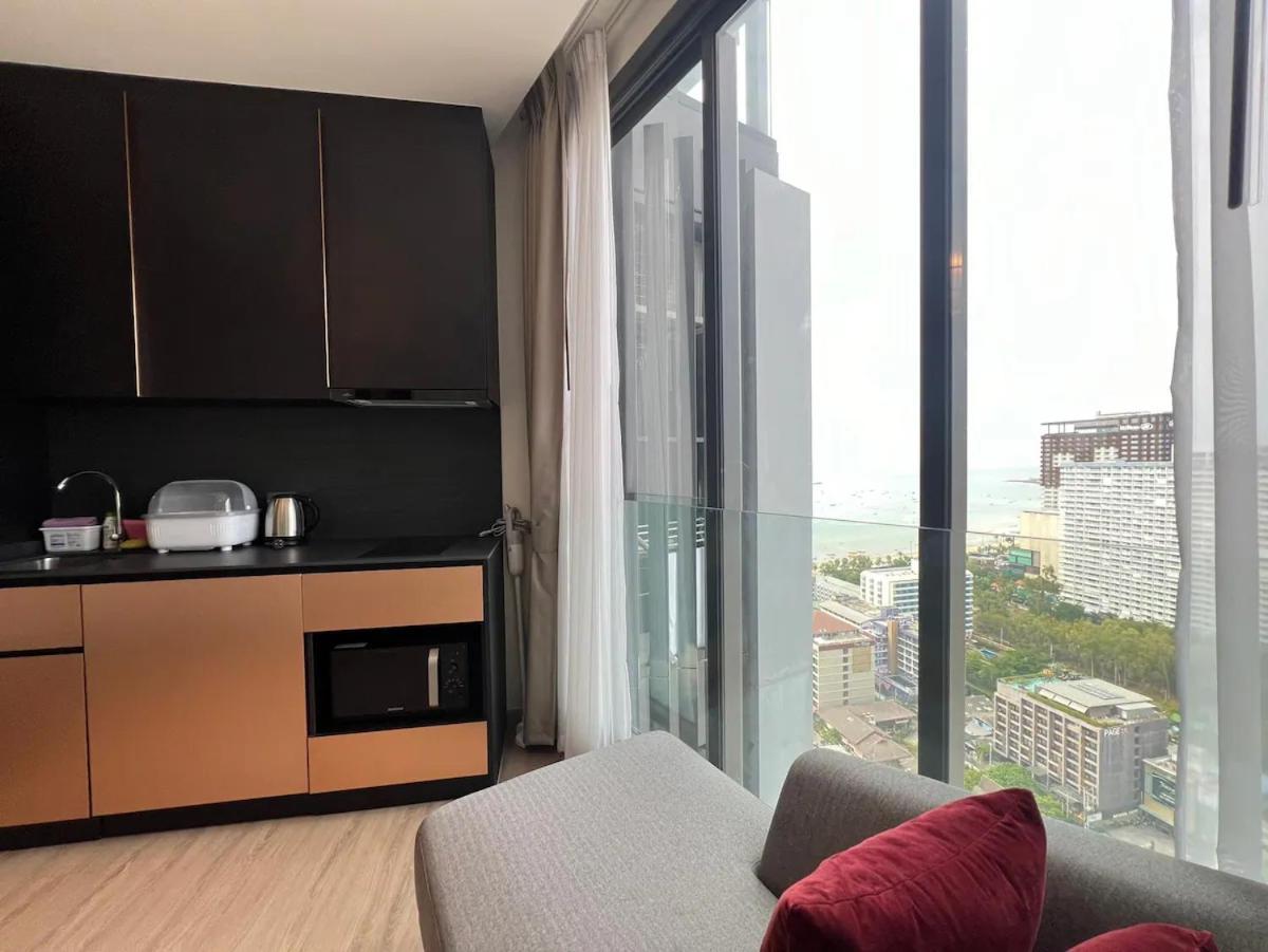 Downtown Chic High Floor& Seaview #es54727 Apartment Pattaya