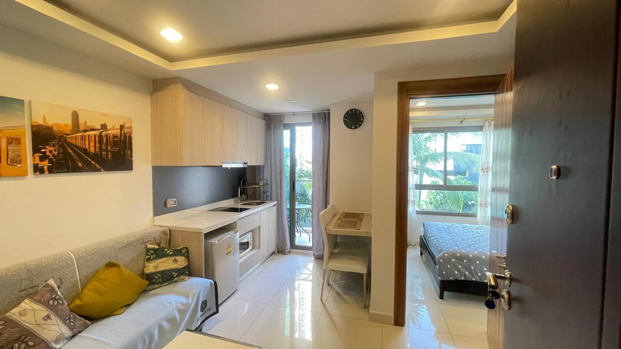 Arcadia Beach Condominium Pattaya